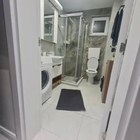 Marash - Stan Na Dan Apartment *