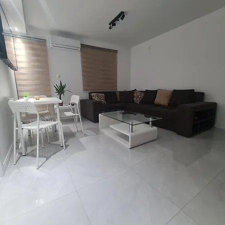 Apartment Marash - Stan Na Dan Belgrade