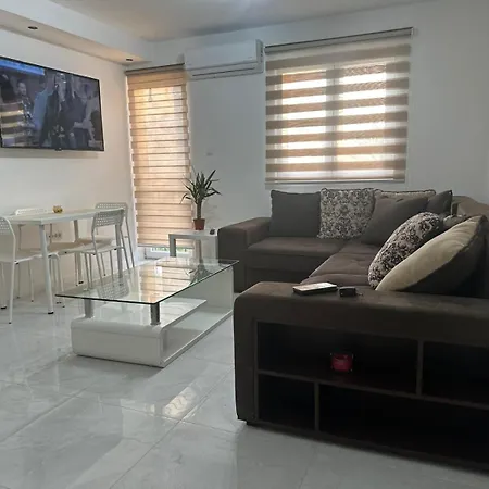 Apartment Marash - Stan Na Dan Belgrade
